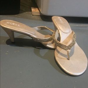MixIt flip flop style heels